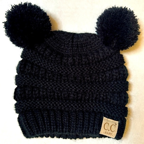 C.C Baby knit design black beanie with a double pom pom! Sz-baby OS. P14 - Picture 1 of 5